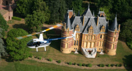Survol-Helico-Chateau-Beaujolais.jpg
