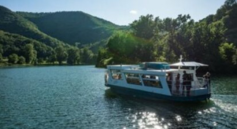 Apéro balade en bateau à la cascade des Baumes sur le Tarn