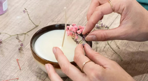 Atelier Création d'une bougie fleurie parfumée à Chambéry