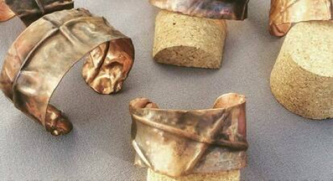 Atelier et création de bijoux en cuivre à Nevez près de Concarneau