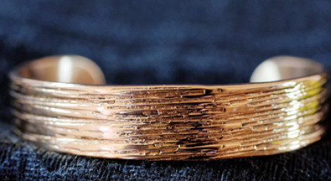 Atelier et création de bijoux en cuivre à Nevez près de Concarneau