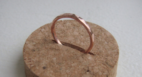 Atelier et création de bijoux en cuivre à Nevez près de Concarneau