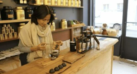 Initiez-vous à l’art de l’infusion et à la dégustation du thé à Paris