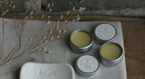 Atelier fabrication de savon au sein d'une ferme cosmétique paysanne près de Lyon