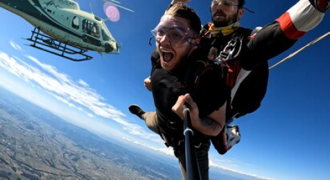 Baptême en hélicoptère et saut en parachute tandem près de Font-Romeu