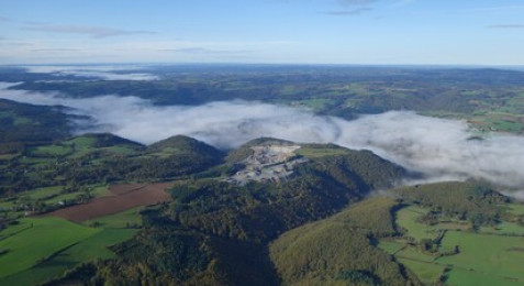 Baptême de l'air en ULM pendulaire - survol de la chaîne des puys près de Clermont Ferrand
