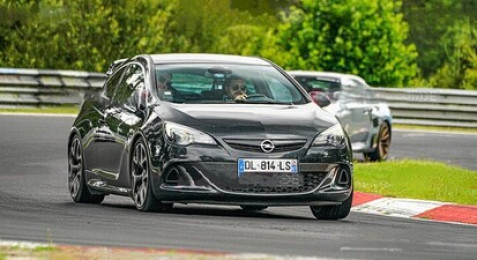Baptême passager en Opel Astra J OPC - Circuit Nurburgring en Allemagne