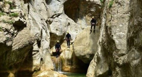 Canyoning à Saint-Paul-de-Fenouillet dans les Pyrénées-Orientales près de Perpignan