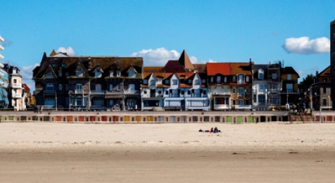 Envolez-vous vers Le Touquet en vol partagé pour une journée entre ciel et mer