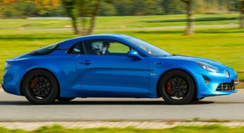 Pilotage d'une Alpine A110S - Circuit du Roussillon
