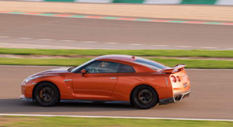 Pilotage d'une Nissan GTR - Circuit du Roussillon