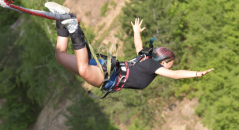 Saut à l'élastique depuis le viaduc Le Blanc