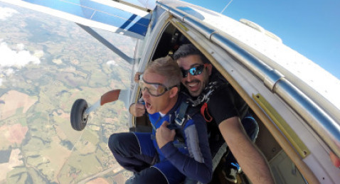 Saut en parachute tandem à Cahors