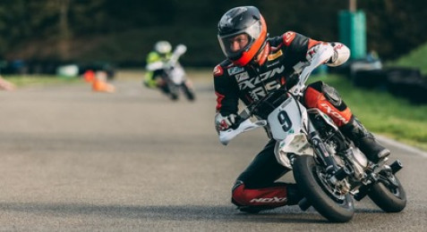 Stage de pilotage demi-journée en moto pour enfant - Circuit de Dreux