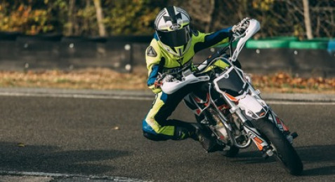 Stage de pilotage demi-journée en moto pour enfant - Circuit de Dreux