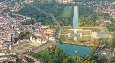 Survolez Vaux-le-Vicomte, Fontainebleau et Disney lors d’un vol partagé depuis Lognes