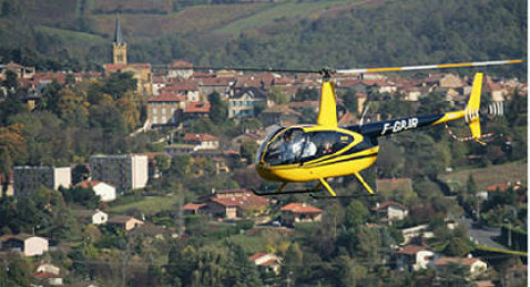 Survol-Helico-Chateau-Beaujolais-3.jpg
