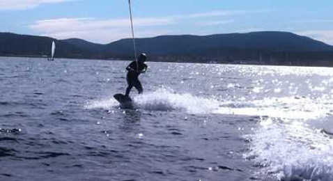 Session de ski nautique ou wakeboard à Sainte-Maxime